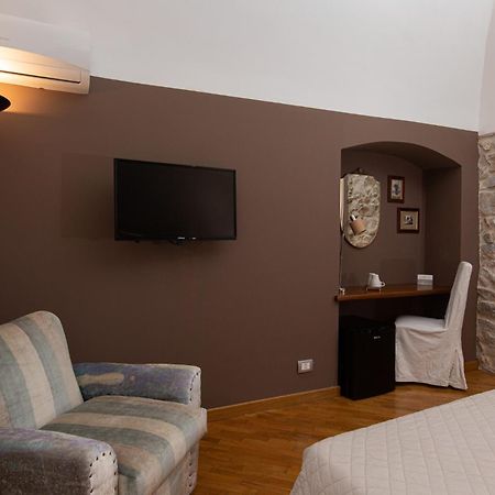 Palazzo Cosentino Bed & Breakfast Caltanissetta Exterior photo