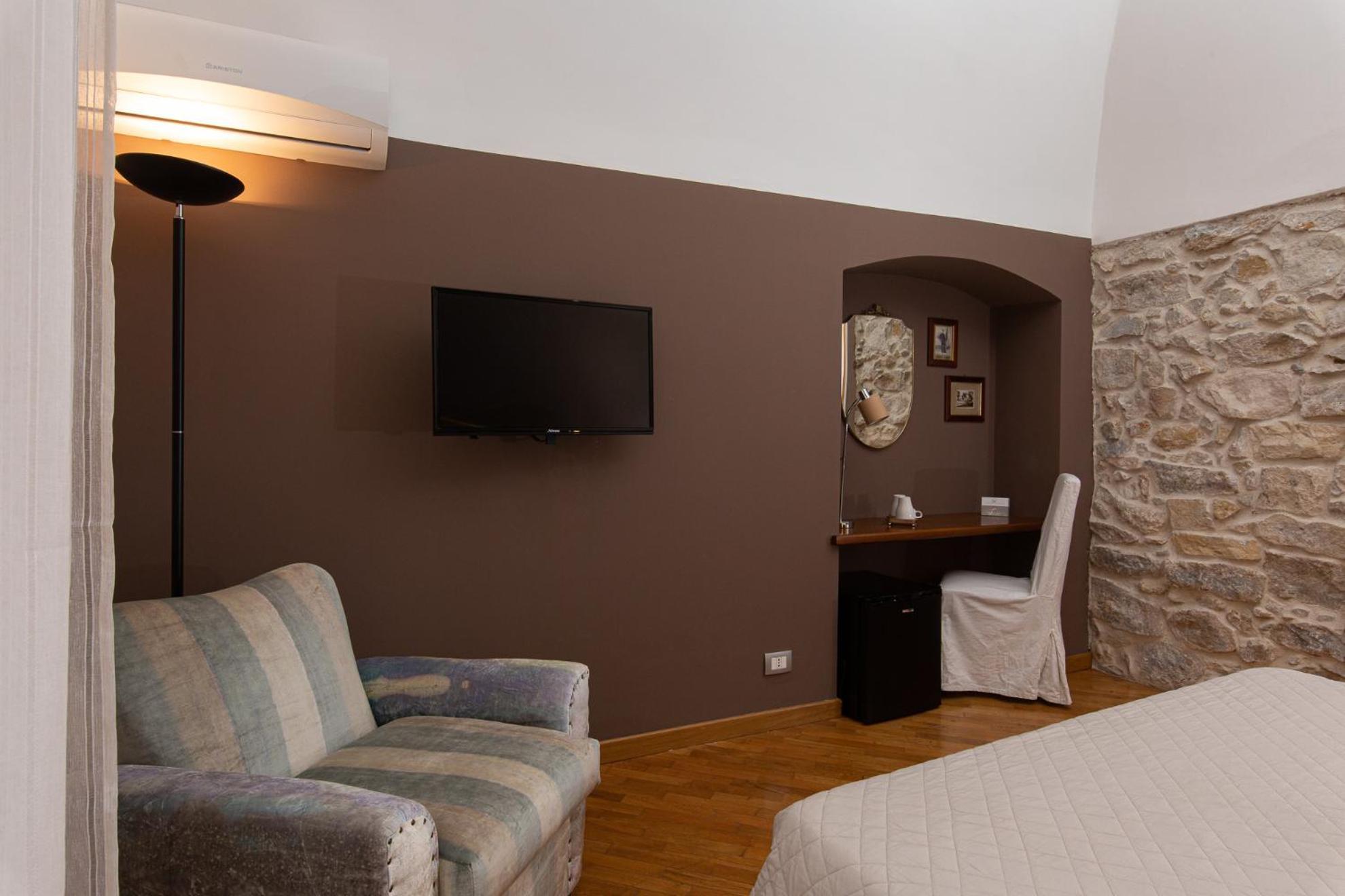 Palazzo Cosentino Bed & Breakfast Caltanissetta Exterior photo